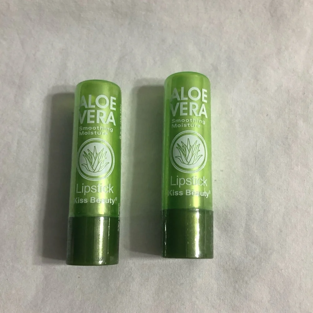 2PK Lipstick Aloe Vera Smoothing Moisturizer . 3.5g